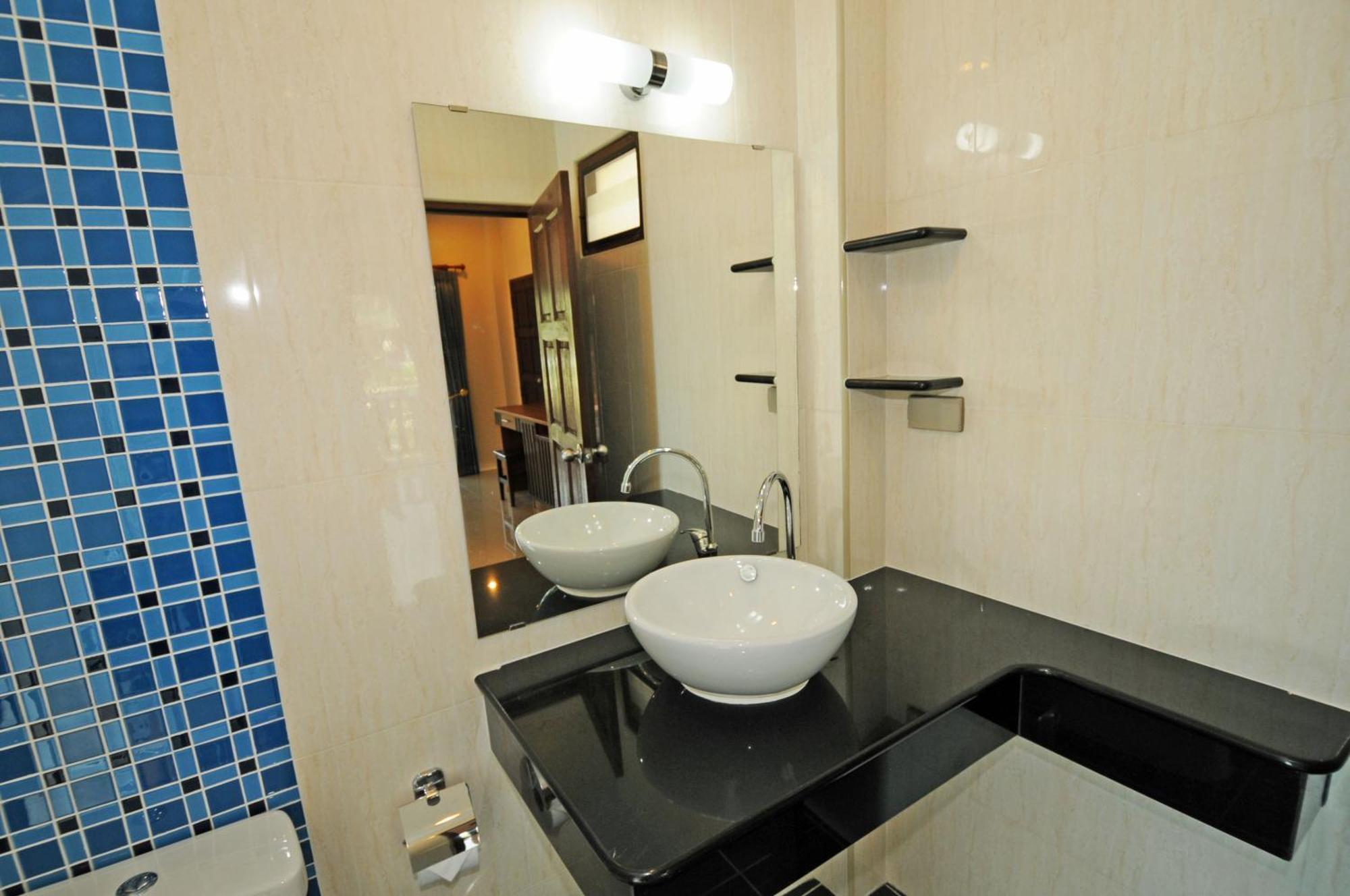 Phatcharee Resort Baan Tai Buitenkant foto