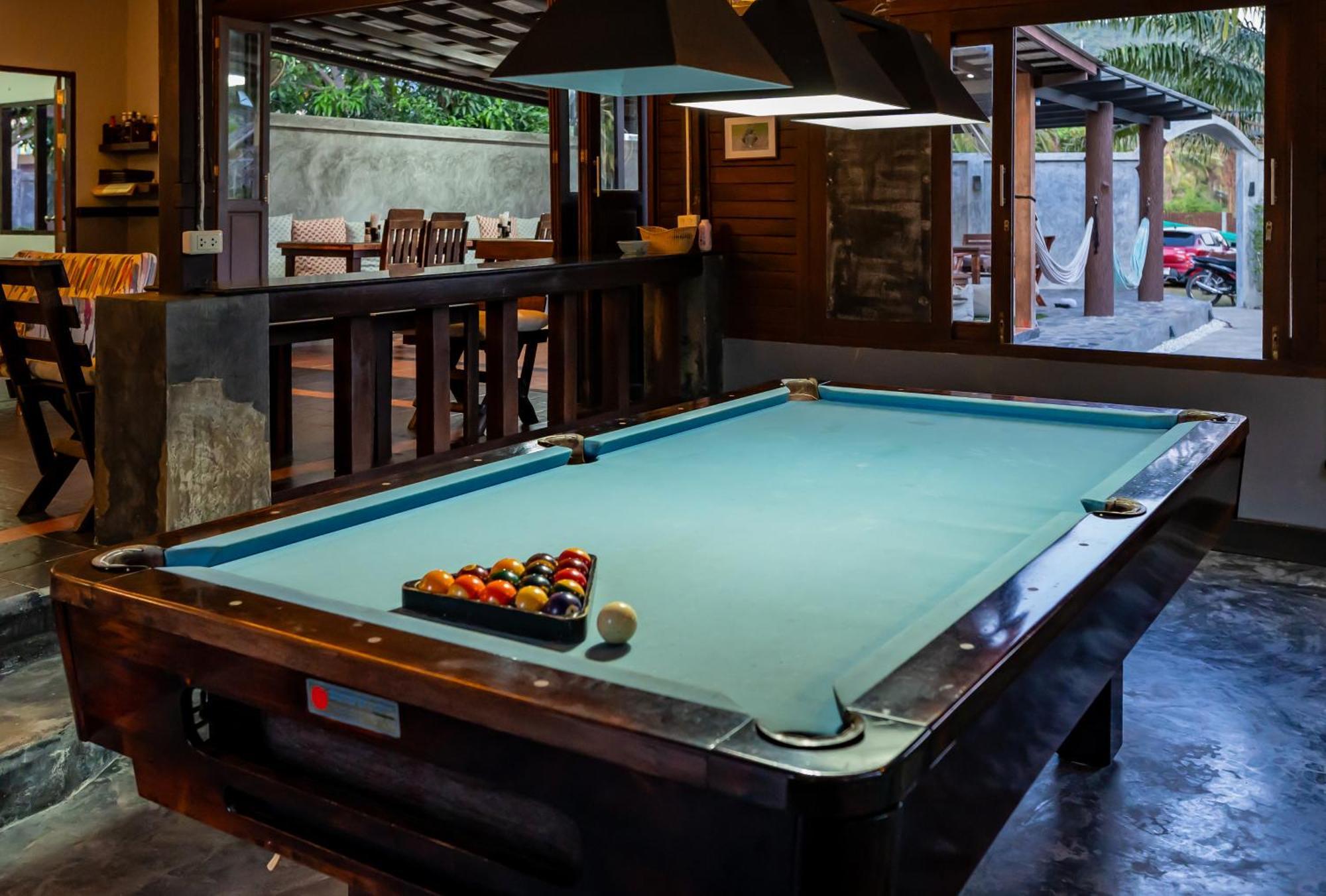Phatcharee Resort Baan Tai Buitenkant foto