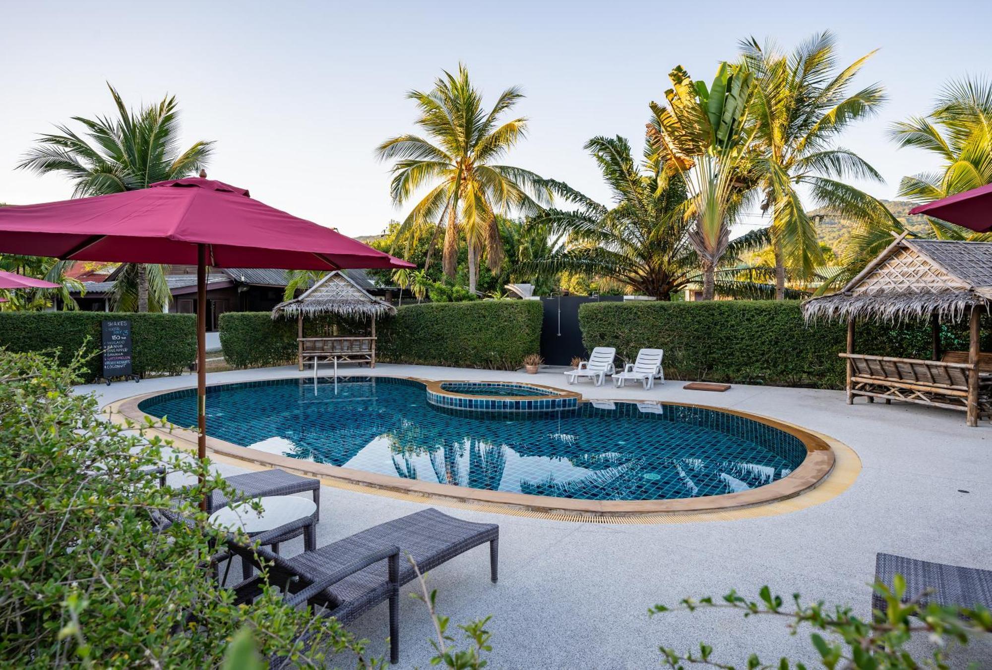Phatcharee Resort Baan Tai Buitenkant foto