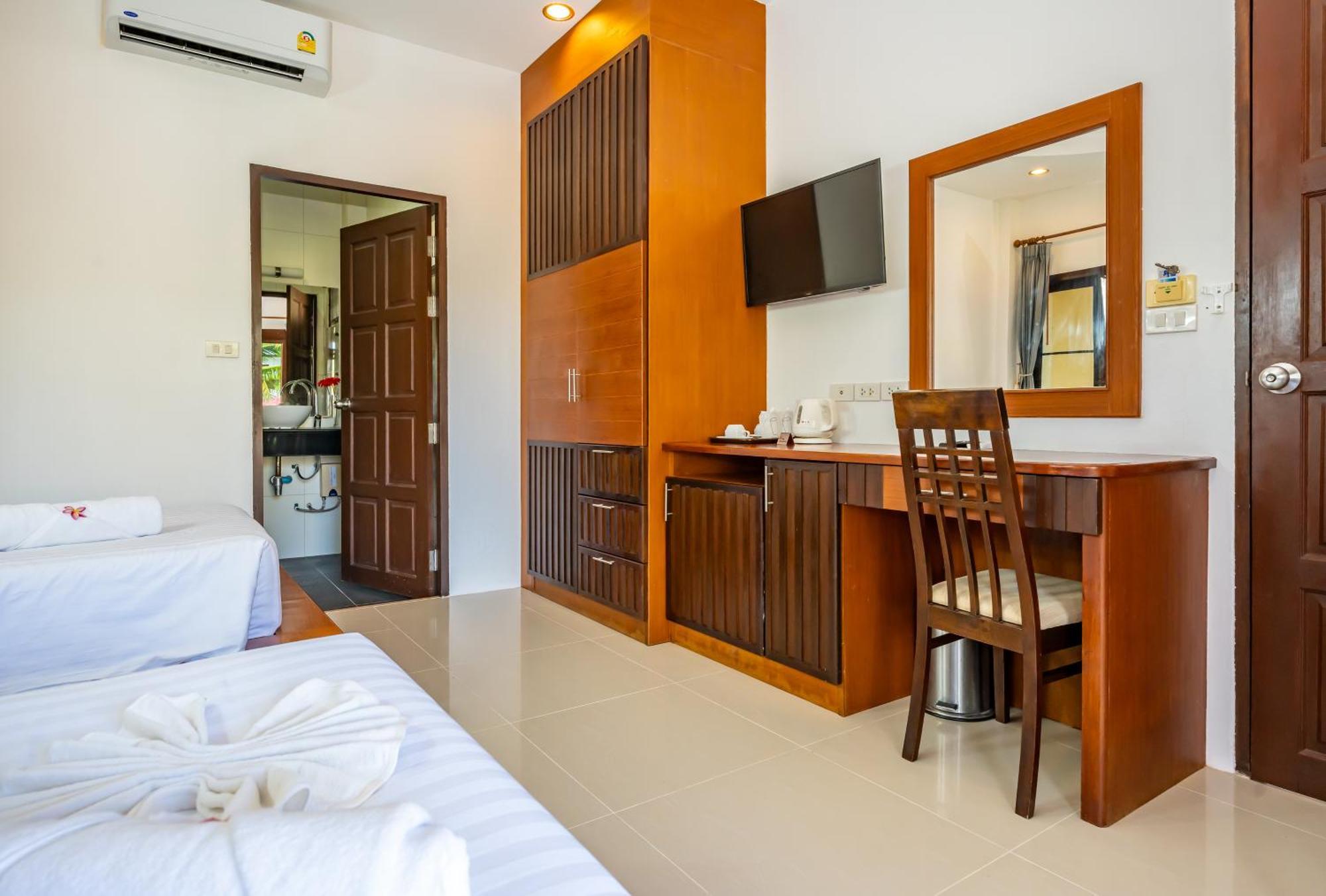 Phatcharee Resort Baan Tai Buitenkant foto
